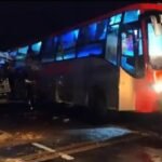 भीषण सड़क हादसा: बाराबंकी में खड़ी बस में ट्रक ने मारी जोरदार टक्कर,18 मजदूरों की दर्दनाक मौत