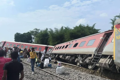 डिब्रूगढ़ एक्सप्रेस ट्रेन हादसा: धमाके की आवाज के बाद इमरजेंसी ब्रेक से हुई दुर्घटना